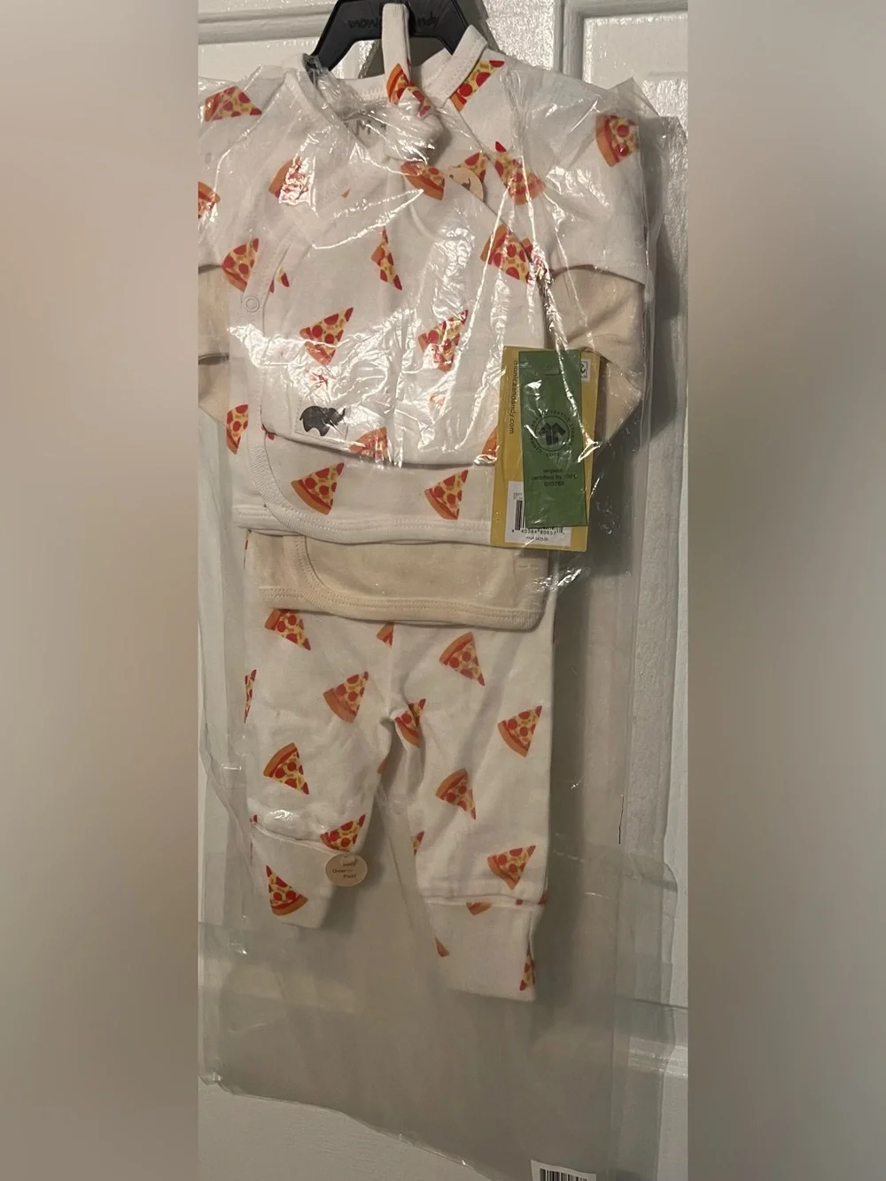 Monica + Andy Gender Neutral Newborn 4 Pc Pizza Themed Welcome Home Gift Set NWT